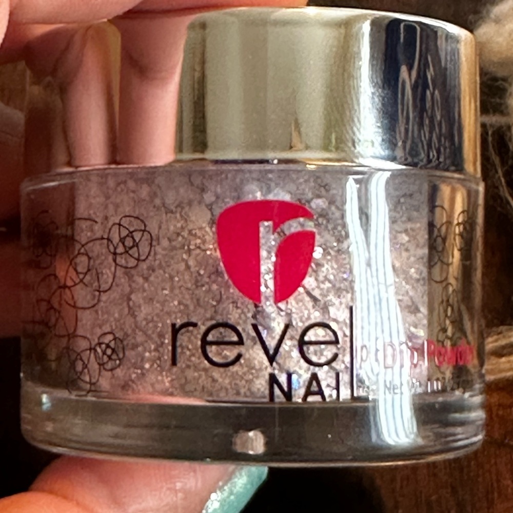 Revel Nail Striking DIP POWDER 1 oz - Picture 1 of 4
